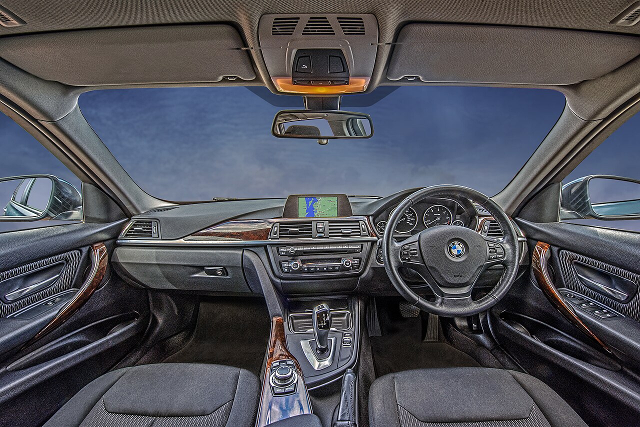 Private Sedan — image 4